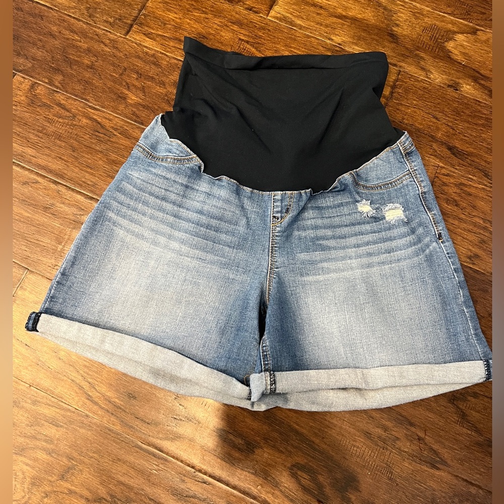 Women’s maternity shorts sz 14/32